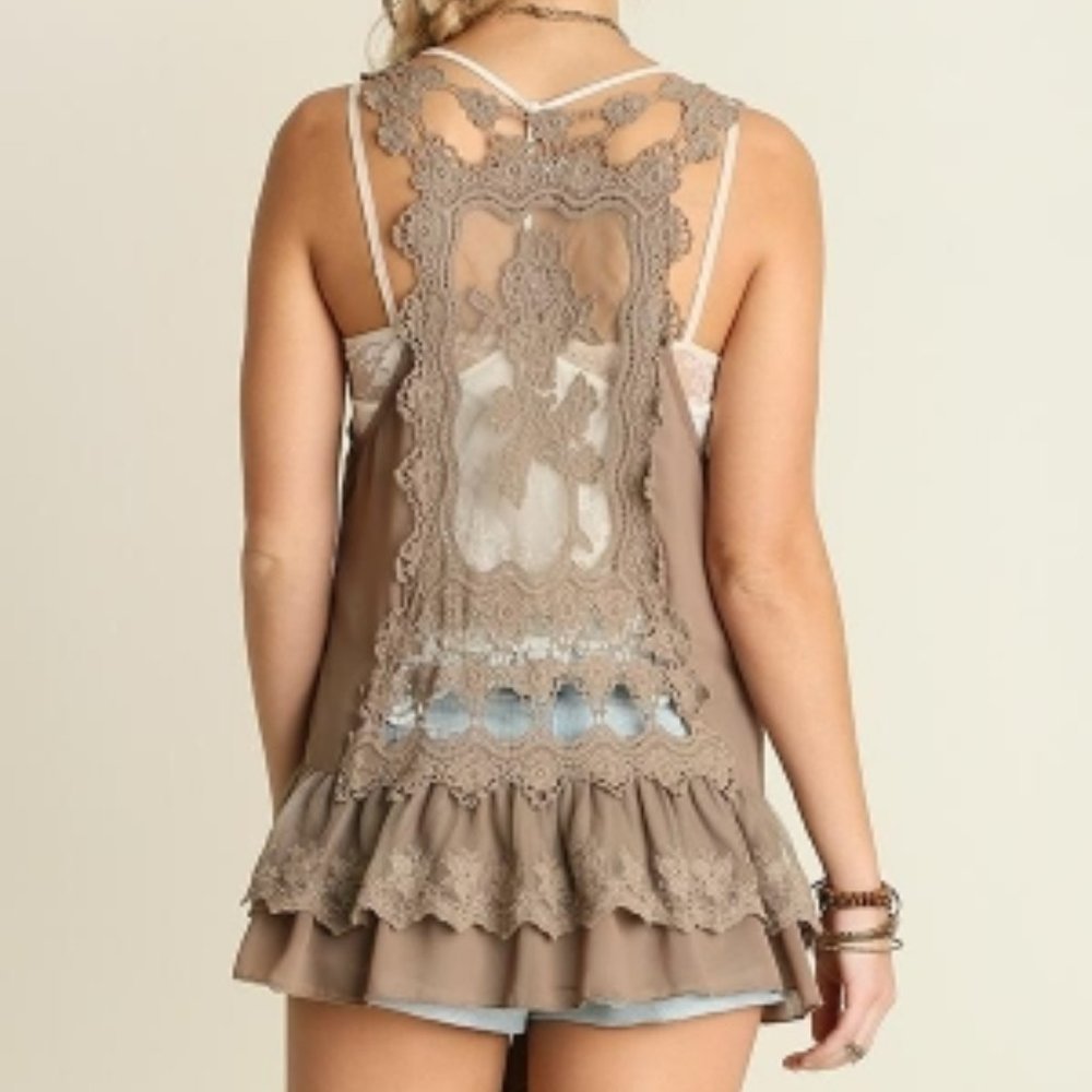 Umgee Ruffle + Lace Vest - Picture 3 of 3